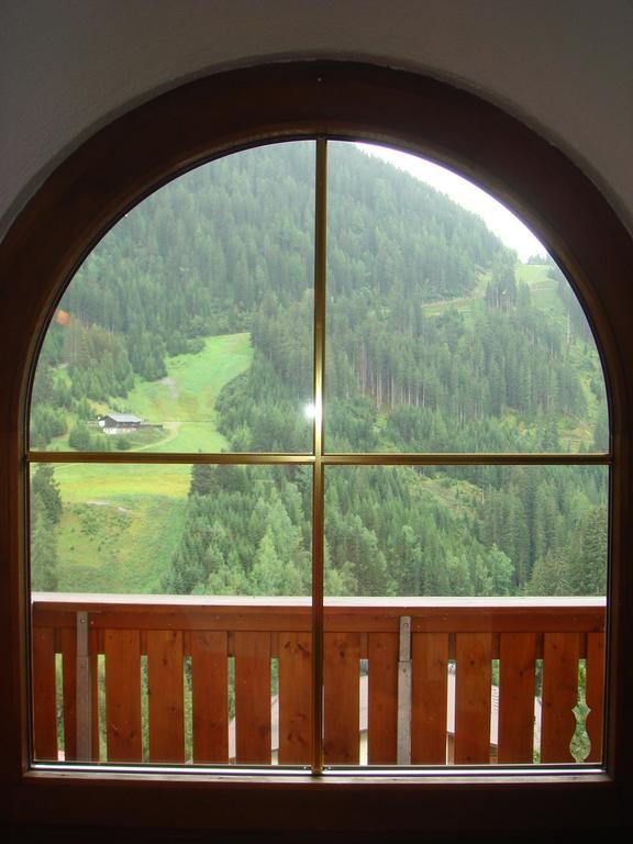 Haus Anton Schranz Daire Sankt Anton am Arlberg Oda fotoğraf